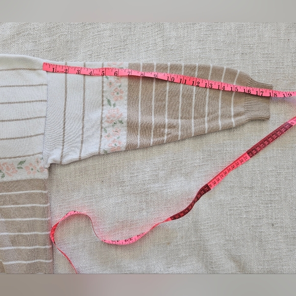 Neutral Floral Romantic Spring Sweater - Picture 7 of 8